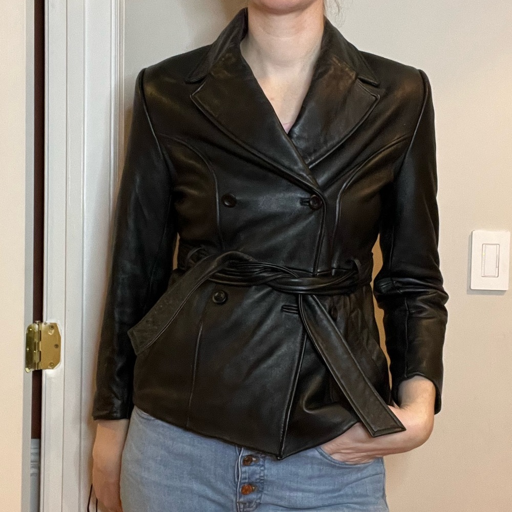 VINTAGE | Amazing vintage black leather double breasted belted jacket - Picture 1 of 10